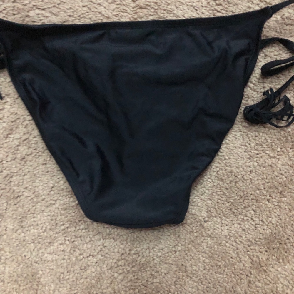 NWOT fringe bikini bottoms - Picture 4 of 5